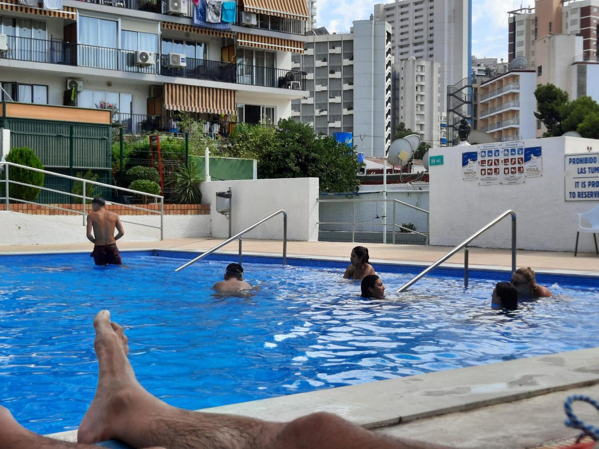 Happy Loix Wifi Aa Garage Pool Apartment เบนิดอร์ม ภายนอก รูปภาพ